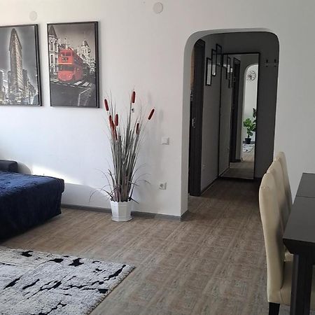 Appartement Casuta Cu Povesti à Câmpina Extérieur photo